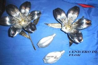 CENICERO DE FLOR
